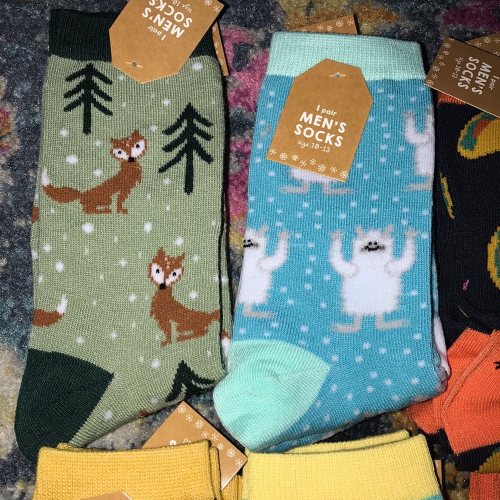 NWT Lot of Men’s Fun Print Socks 🧦 - Picture 4 of 12